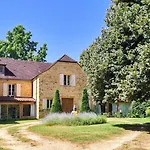 Domaine Swayoga Familiale De Charme Au Coeur De La Nature Pres De Sarlat Pour Quatre Personnes