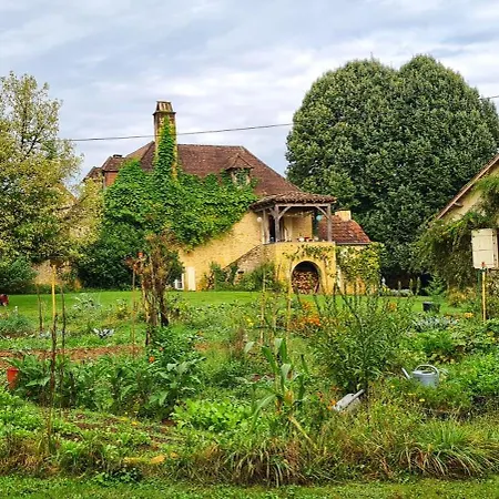 Penzion Domaine Swayoga Familiale De Charme Au Coeur De La Nature Pres De Sarlat Pour Quatre Personnes Saint-Vincent-le-Paluel