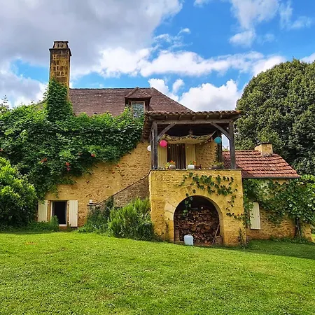 Domaine Swayoga Familiale De Charme Au Coeur De La Nature Pres De Sarlat Pour Quatre Personnes Penzion