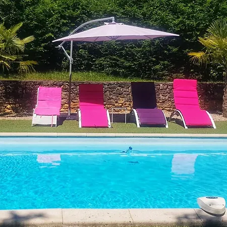 Penzion Domaine Swayoga Familiale De Charme Au Coeur De La Nature Pres De Sarlat Pour Quatre Personnes