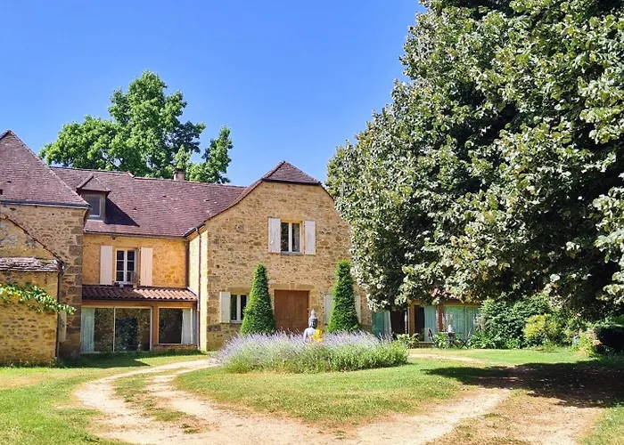 Domaine Swayoga Familiale De Charme Au Coeur De La Nature Pres De Sarlat Pour Quatre Personnes