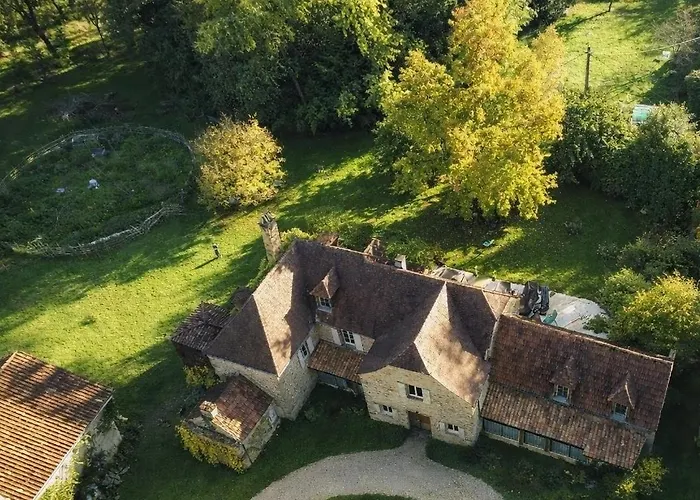 Domaine Swayoga Familiale De Charme Au Coeur De La Nature Pres De Sarlat Pour Quatre Personnes בית הארחה *
